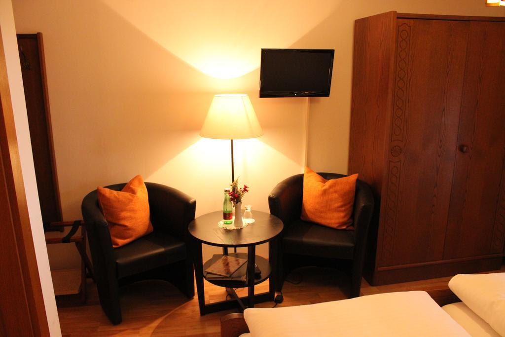 Doppelzimmer mit Gartenblick