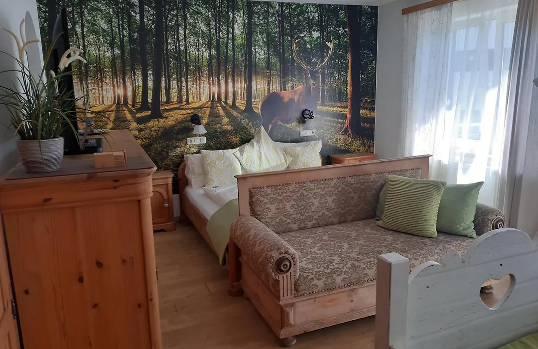 Platzhirsch zur alten Wagnerei Gästehaus-1